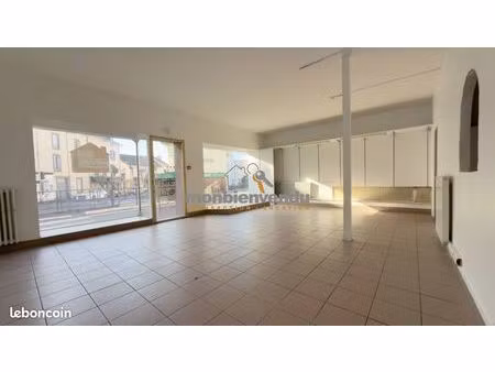 local commercial 64 m² aurillac