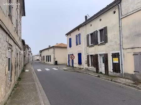 maison de ville 9 pièces 150 m²
