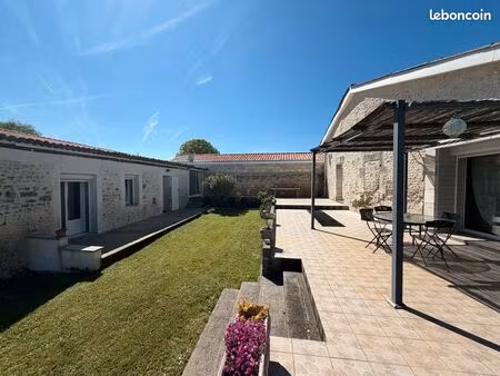 maison principale + petit logement indépendant
