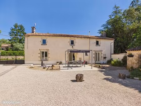 maison 7 pièces 165 m²