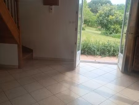 maisonnette a la campagne