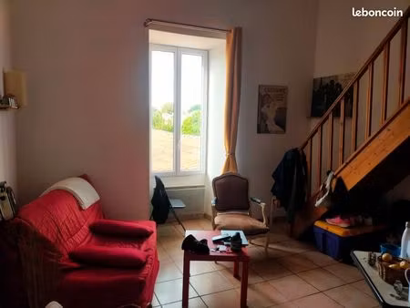 studio duplex a l année bourcefranc libre