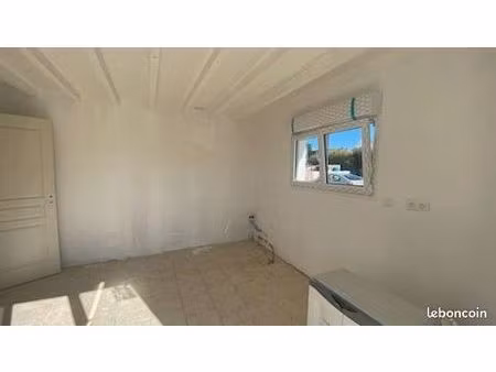 studio 23 m² avec 2 parkings – royan – fort potentiel investissement