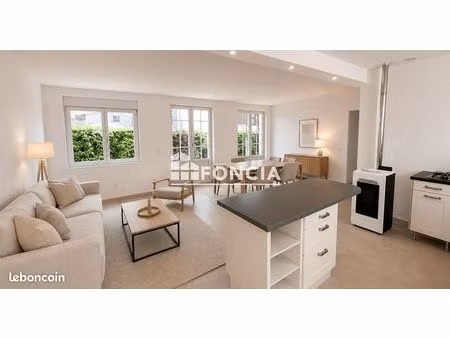maison lumineuse plain-pied avec jardin dans quartier calme à royan