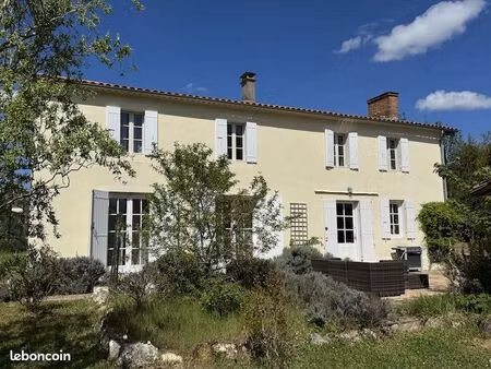 maison 9 pièces 194 m²