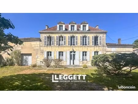 maison 6 pièces 240 m²