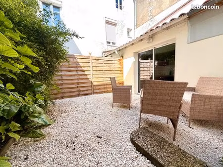 duplex 3 pièces 85 m² avec extérieur – hyper centre la rochelle