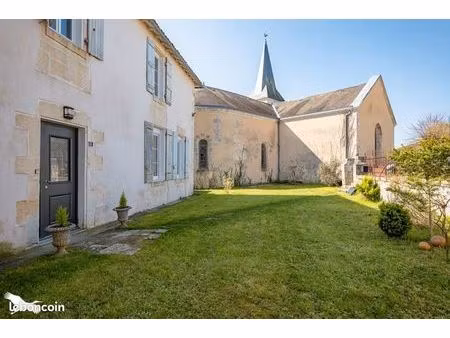 maison 9 pièces 241 m²