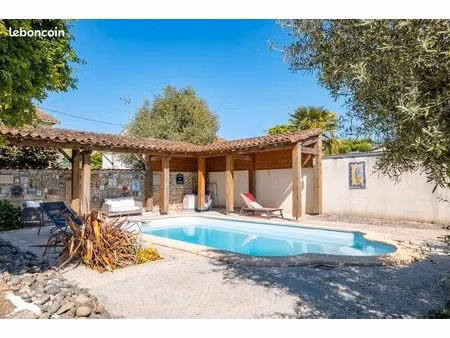 maison 8 pièces 230 m²