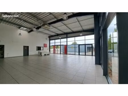 local 369 m² saintes