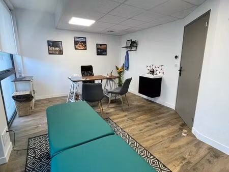 à louer cabinet 17m2