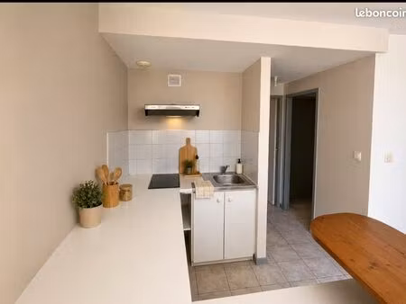 surgères – centre-villet2 avec cave – rez-de-chaussée