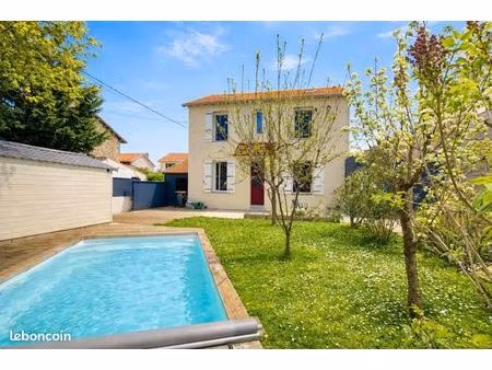 villa 5 pièces 120 m²