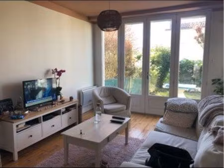 maison 2 chambres avec jardin non meublée