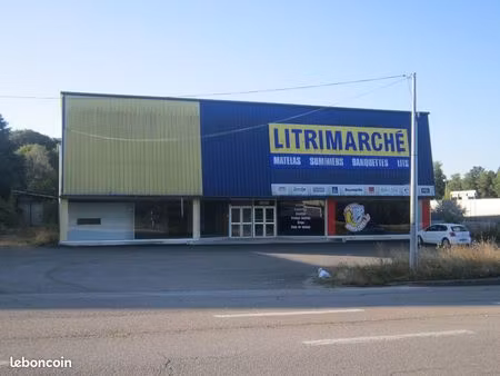 boutique 3000 m² ussel