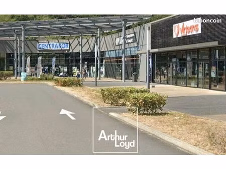 local commercial 775 m² malemort