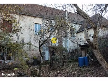 spacieuse maison a prox commerces