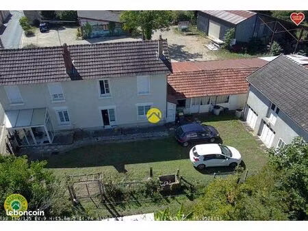 maison avec terrain de 5641 m²
