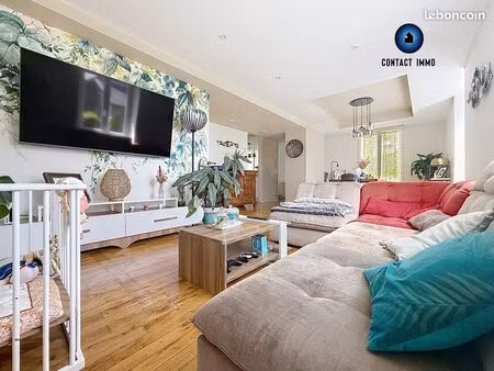 maison 8 pièces 155 m²