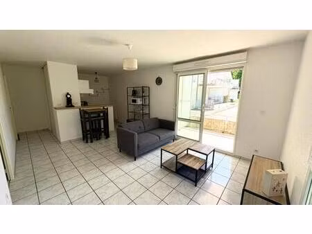 à louer – t2 meublé avec balcon et place de parking – besançon