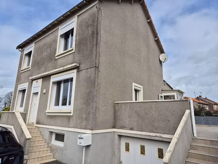 vente maison 5 pièces  96.90m²  montrevault