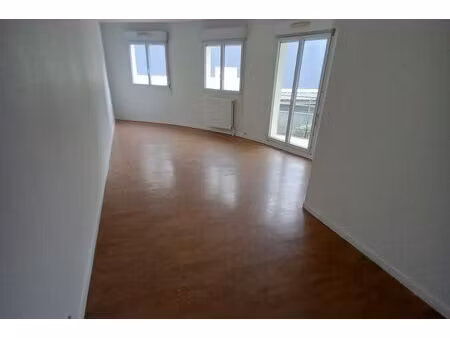 appartement t3 atypique avec balcon - bordeaux
