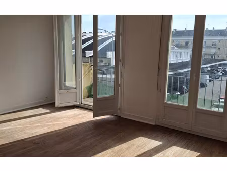 location appartement  m² t-2 à saint-nazaire  590 €