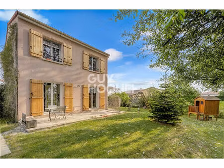 jolie maison - quartier résidentiel