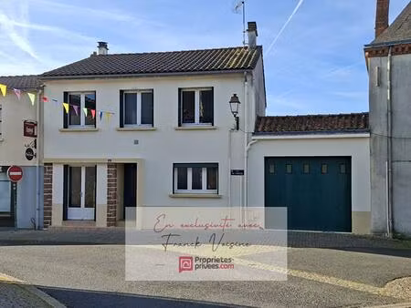 a vendre en exclusivite au boupère  centre bourg  maison de 109 m2 avec 4 chambres et 1 bu