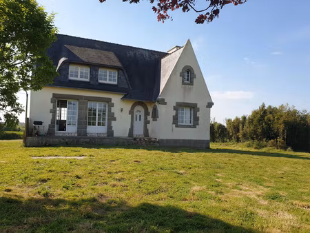 maison sur sous-sol à vendre entre gouesnou et plouvien ref: 2684
