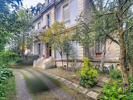 talence/maison 330m² /jardin-stationnement