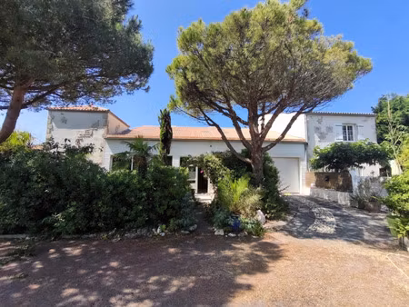 propriété à vendre saint pierre d'oleron 23 pièce(s) 820m2 1 699 000€