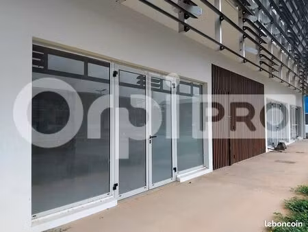 local commercial 252 m²