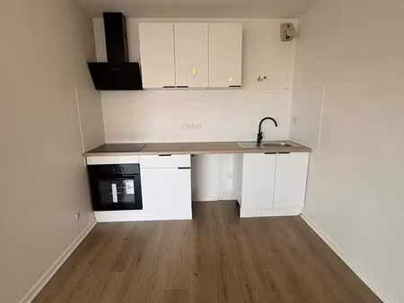 appartement t2 rénové 56m2 avec balcon