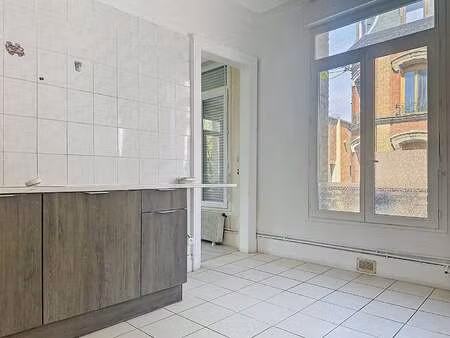 location appartement 4 pièces à elbeuf (76500) : à louer 4 pièces / 68m² elbeuf