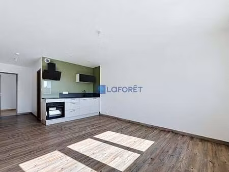 location appartement 2 pièces à saint-florent-le-vieil (49410) : à louer 2 pièces / 34m² s