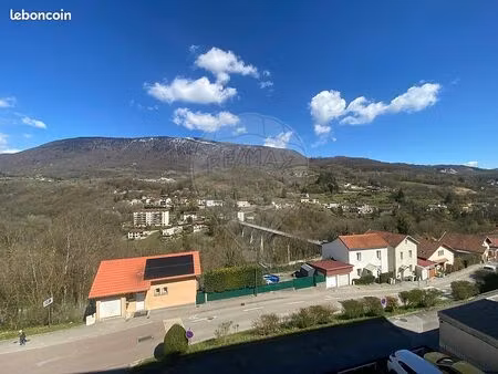 appartement 4 pièces 77 m²