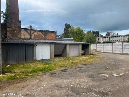 à louer garage ou garde meubles