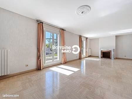 maison 6 pièces 208 m²