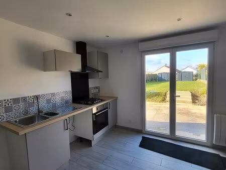 loue maison de village de 85 m2