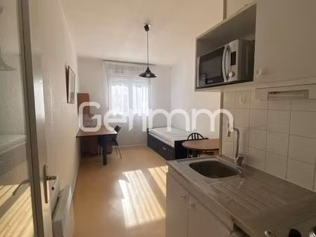 studio 1 pièce 18 m²