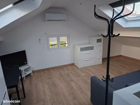 studio entièrement meublé et refait à neuf