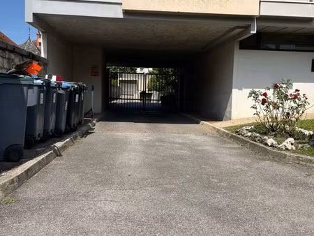 parking sécurisé quartier arquebuse