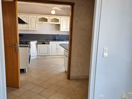 maison familiale avec jardin – 1500 hc
