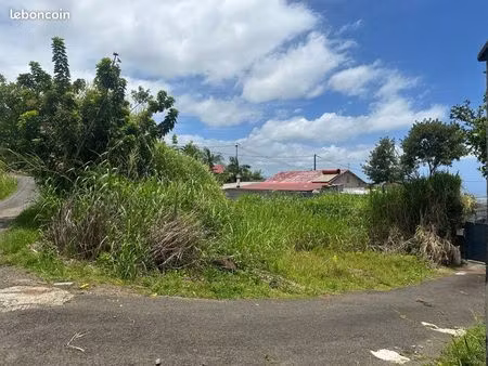 ? terrain viabilisé 610 m²
