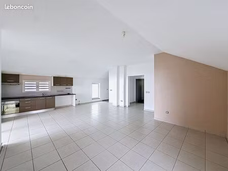 appartement 3 pièces 80 m²