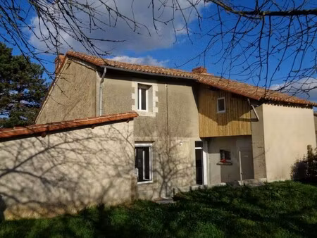 location maison 4 pièces 109m² verrieres 86410