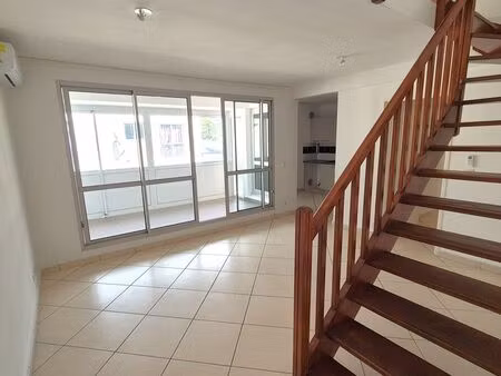 appartement 102m² t4/5 hyper centre-ville de saint-denis