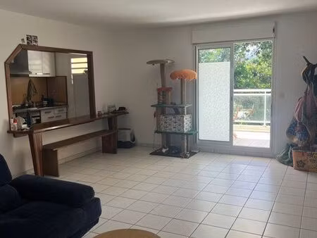 ◊ t3 lumineux – centre ville tampon – dispo 24 mai – à saisir rapidement