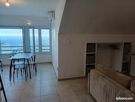 a louer grand studio 35m2 idéalement situé à st benoît